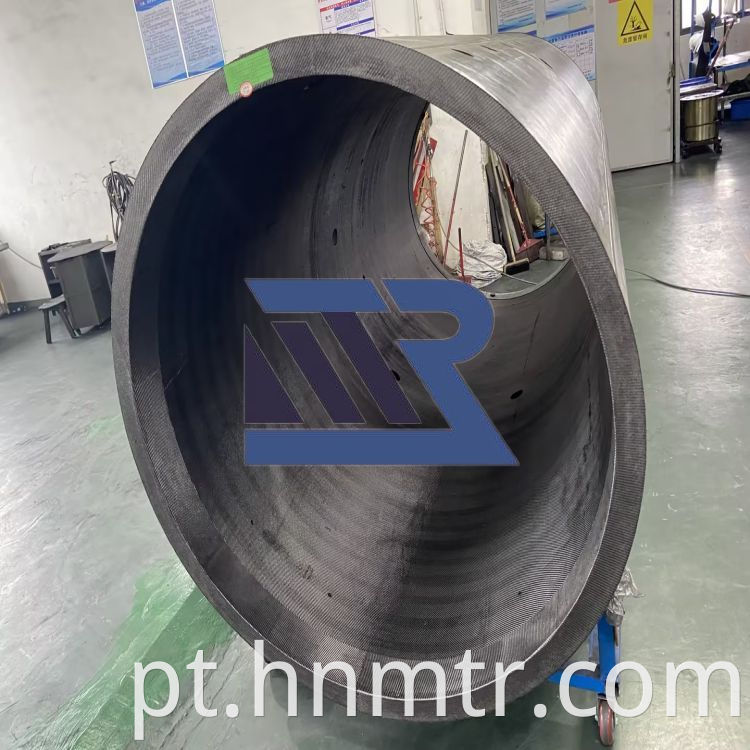 Carbon Fiber Cylinder With Sheath At The Port